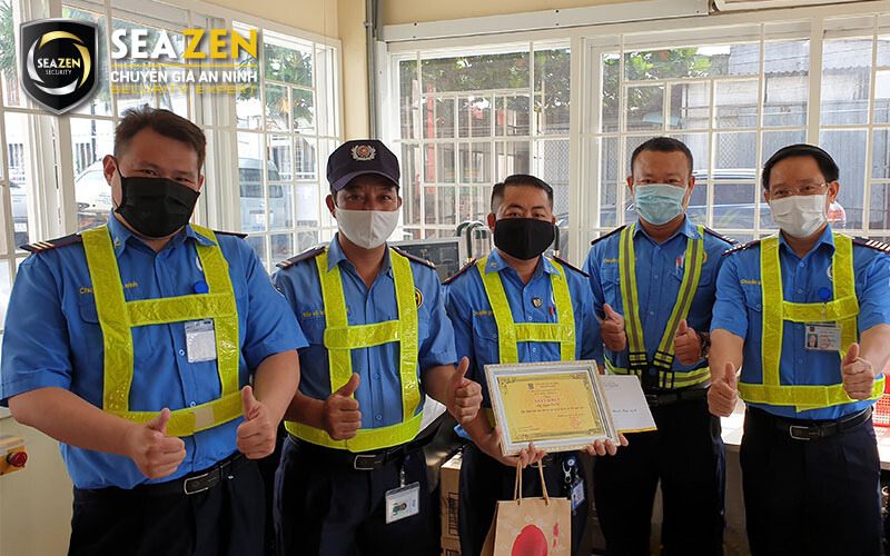 Công ty chuyên nghiệp luôn thường xuyên đánh giá và khen thưởng nhân viên